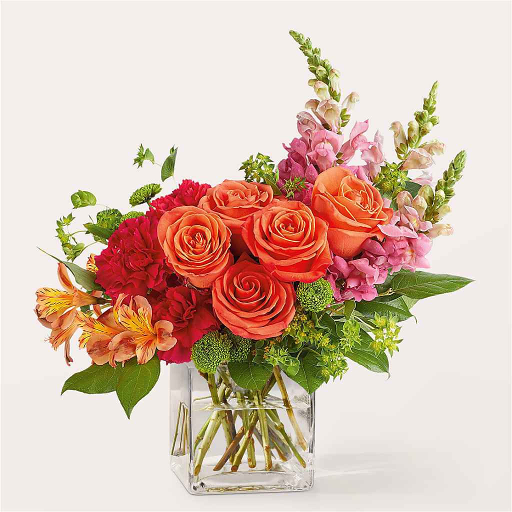 Cosmopolitan Bouquet – Lupita Flowers, Novato CA