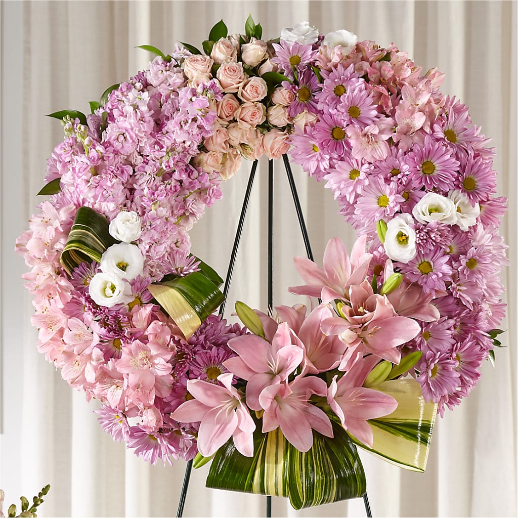 Gift of Warmth Wreath – Lupita Flowers, Novato CA