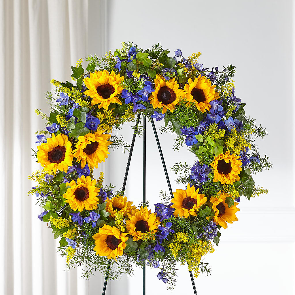 Bright Rays Wreath – Lupita Flowers, Novato CA