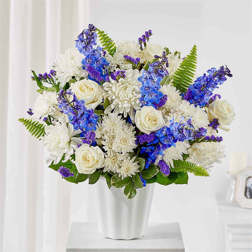 Hold Dear Tabletop Basket – Lupita Flowers, Novato CA