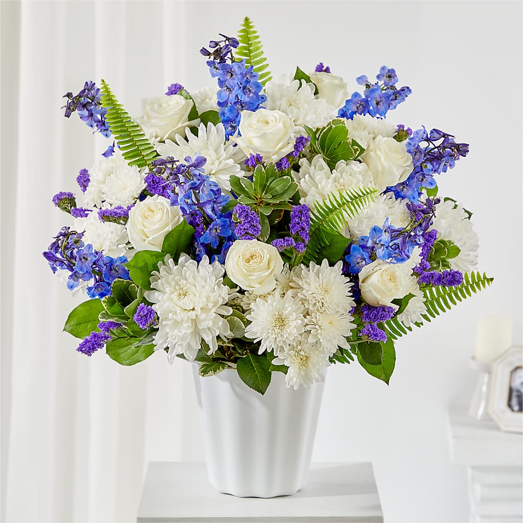 Hold Dear Tabletop Basket – Lupita Flowers, Novato CA