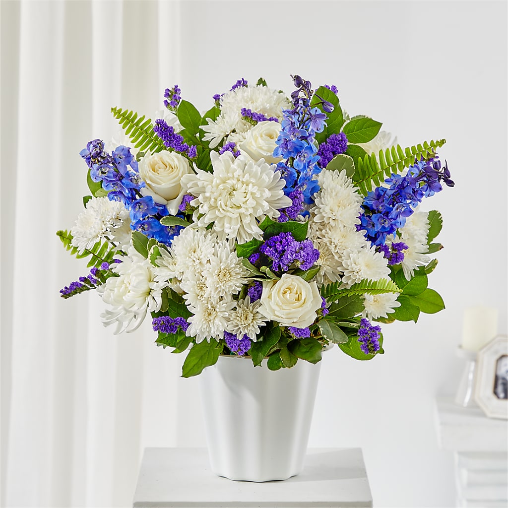 Hold Dear Tabletop Basket – Lupita Flowers, Novato CA