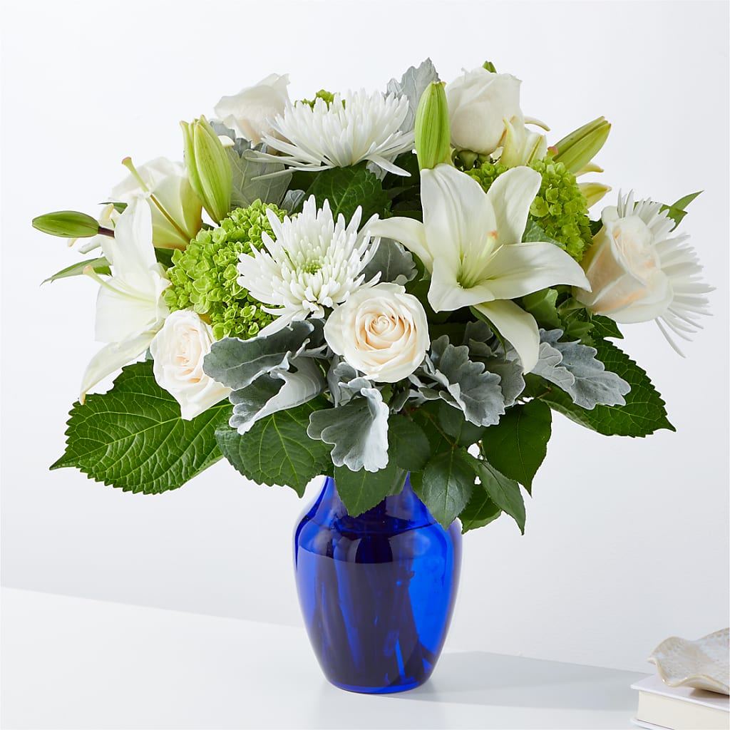 Snowy Dreams Bouquet – Lupita Flowers, Novato CA