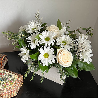 Fresh Linen Box Bouquet –  Lupita Flowers, Novato CA