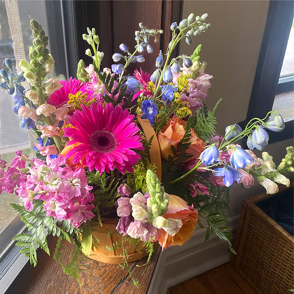 Garden of Life Basket –  Lupita Flowers, Novato CA