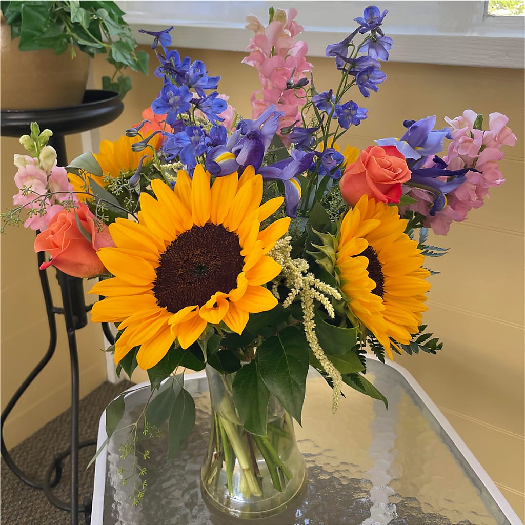 Rays of Life Bouquet –  Lupita Flowers, Novato CA