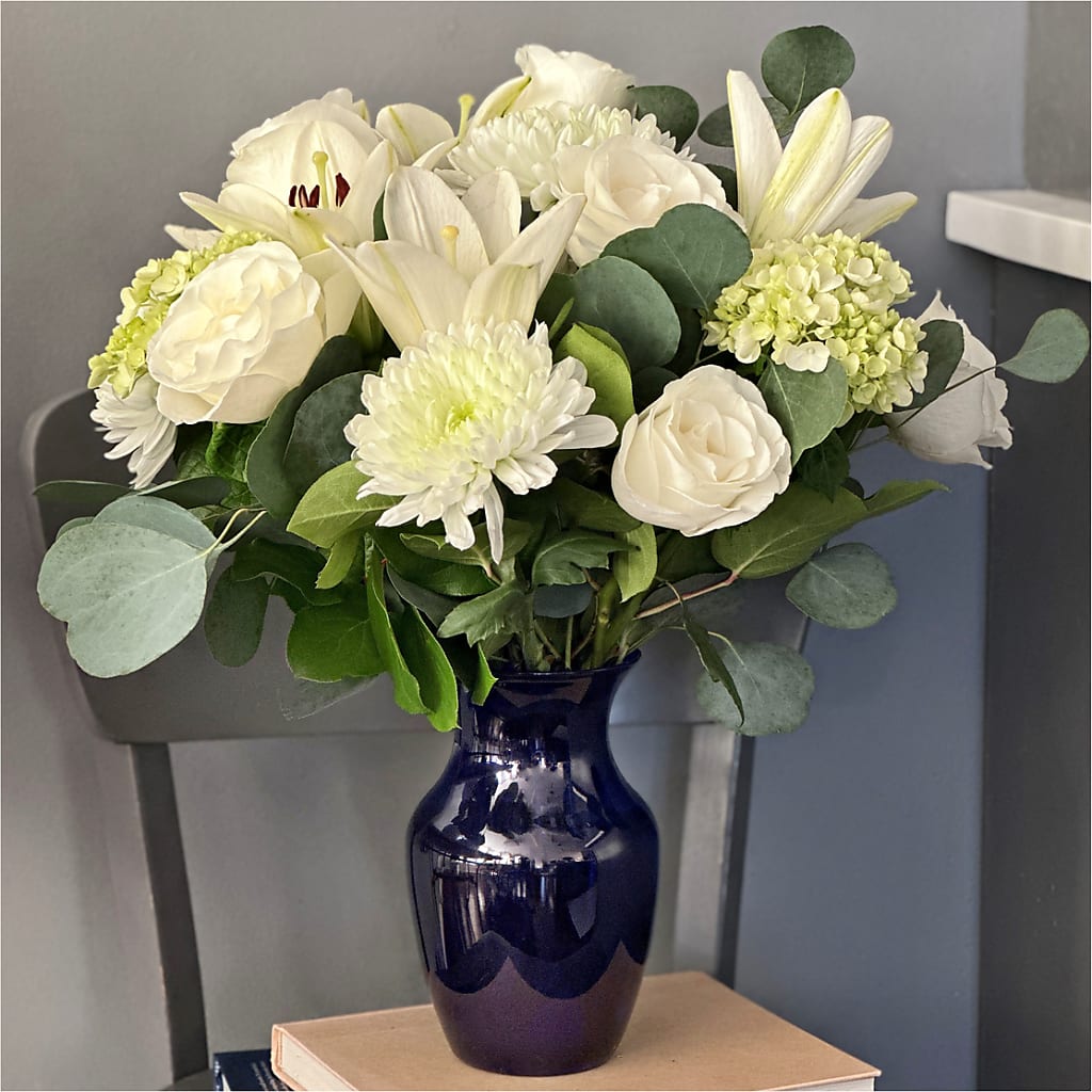 Snowy Dreams Bouquet –  Lupita Flowers, Novato CA